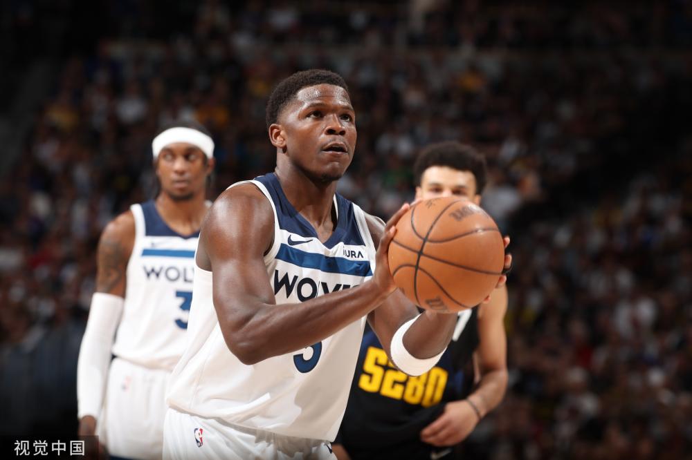 西班牙显得 西班牙显得