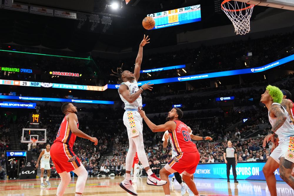 体与球迷讨 体与球迷讨