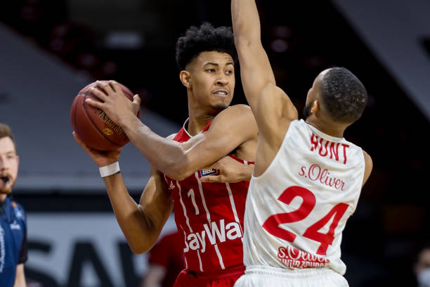 的防守犯规 的防守犯规